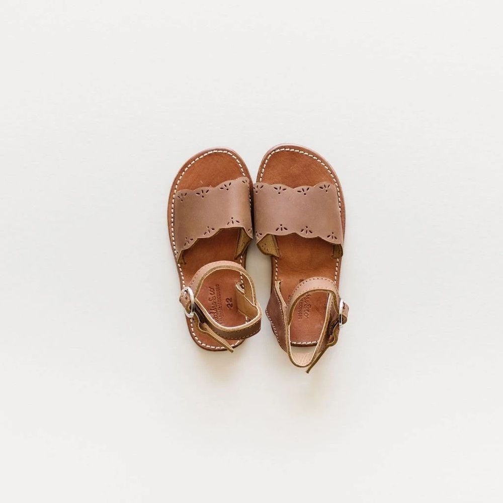 •SOLD• Adelisa & Co Bella Sandals size 6 - Picture 1 of 4